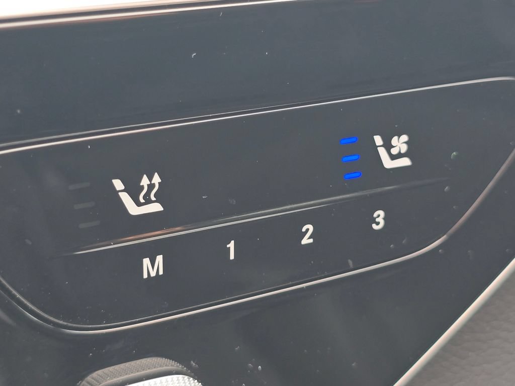 Used 2026 Mercedes-Benz GLC 300 4MATIC image 11