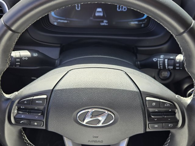 Used 2024 Hyundai Venue SEL FWD image 25