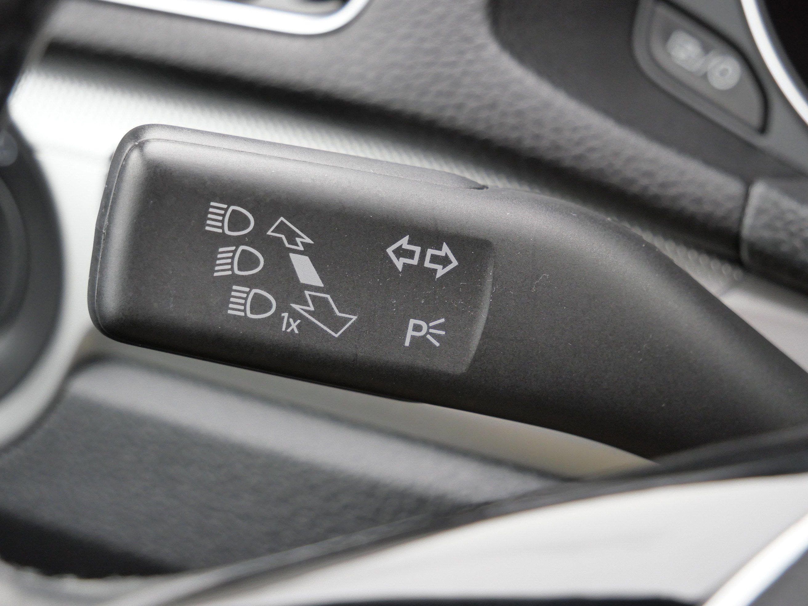 Used 2019 Volkswagen Passat 2.0T Wolfsburg image 33