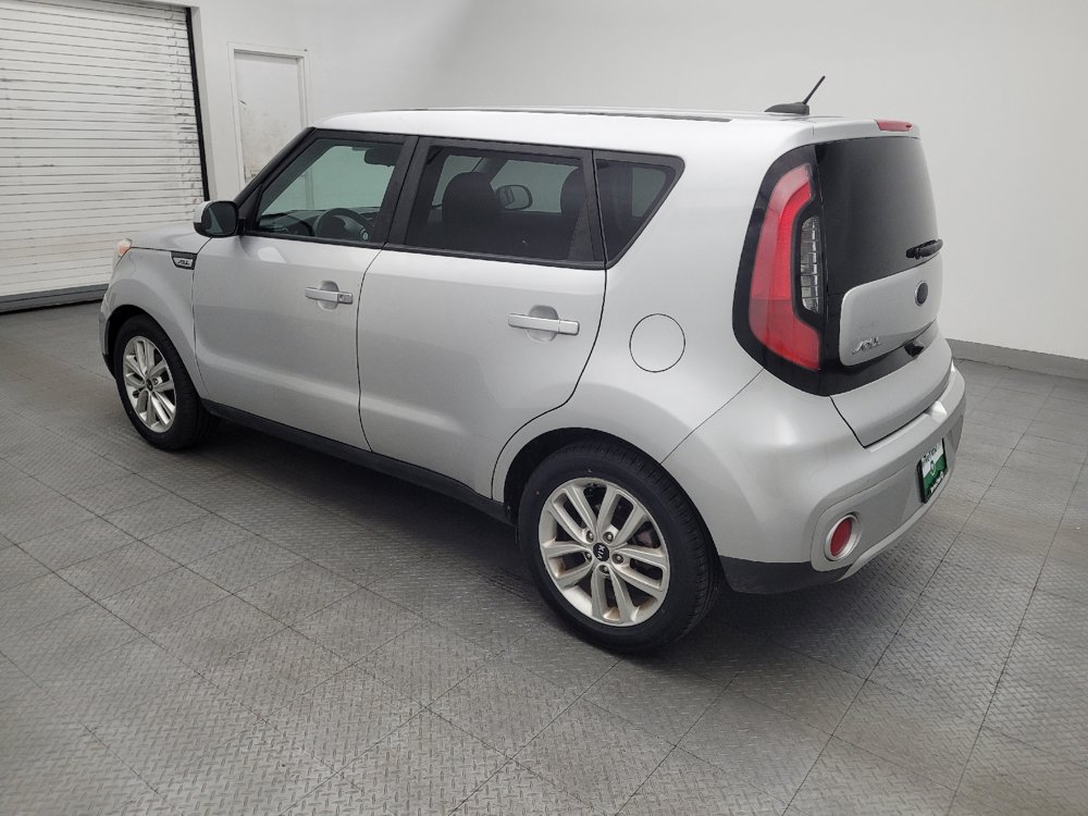 Used 2018 Kia Soul + FWD image 3