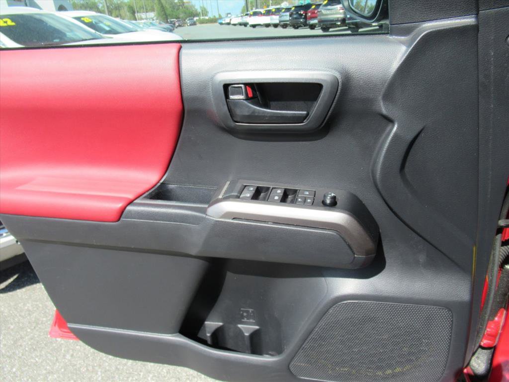 Used 2023 Toyota Tacoma SR5 w/ Technology Package image 19