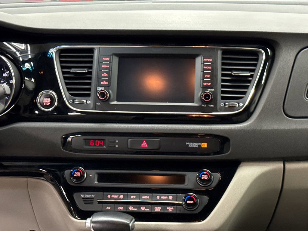 Used 2018 Kia Sedona EX image 21