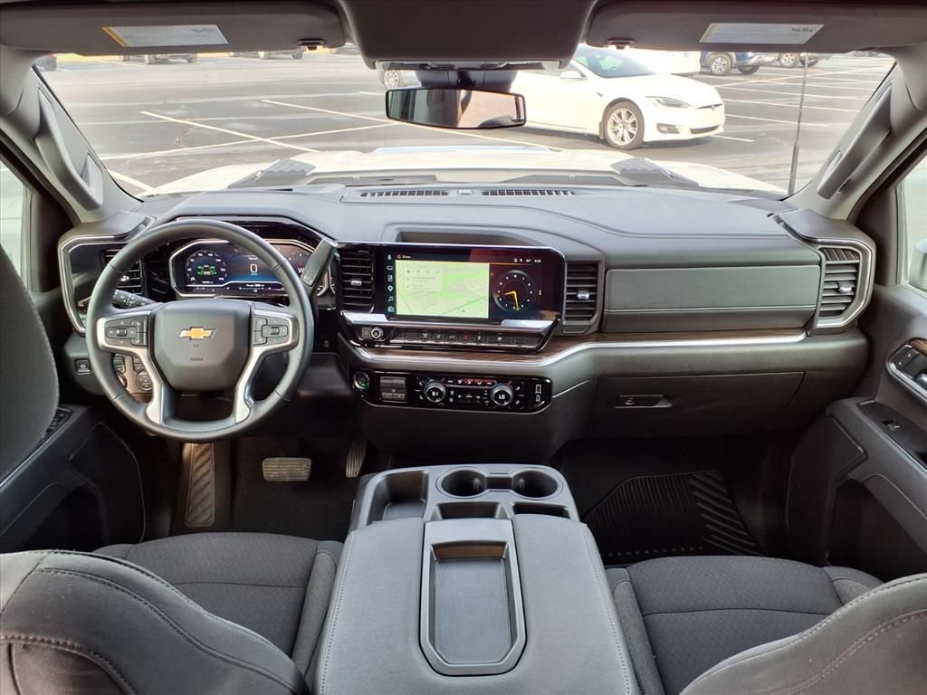 Used 2025 Chevrolet Silverado 2500 LT w/ Convenience Package AWD/4WD image 25