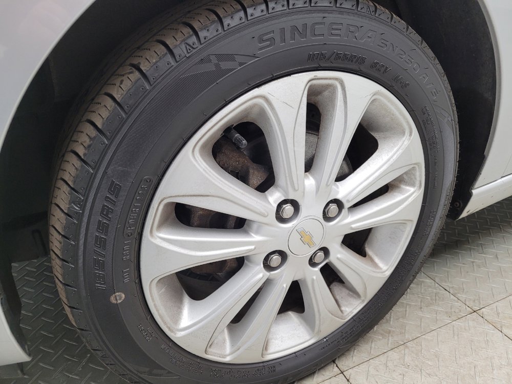 Used 2017 Chevrolet Spark LT FWD image 31