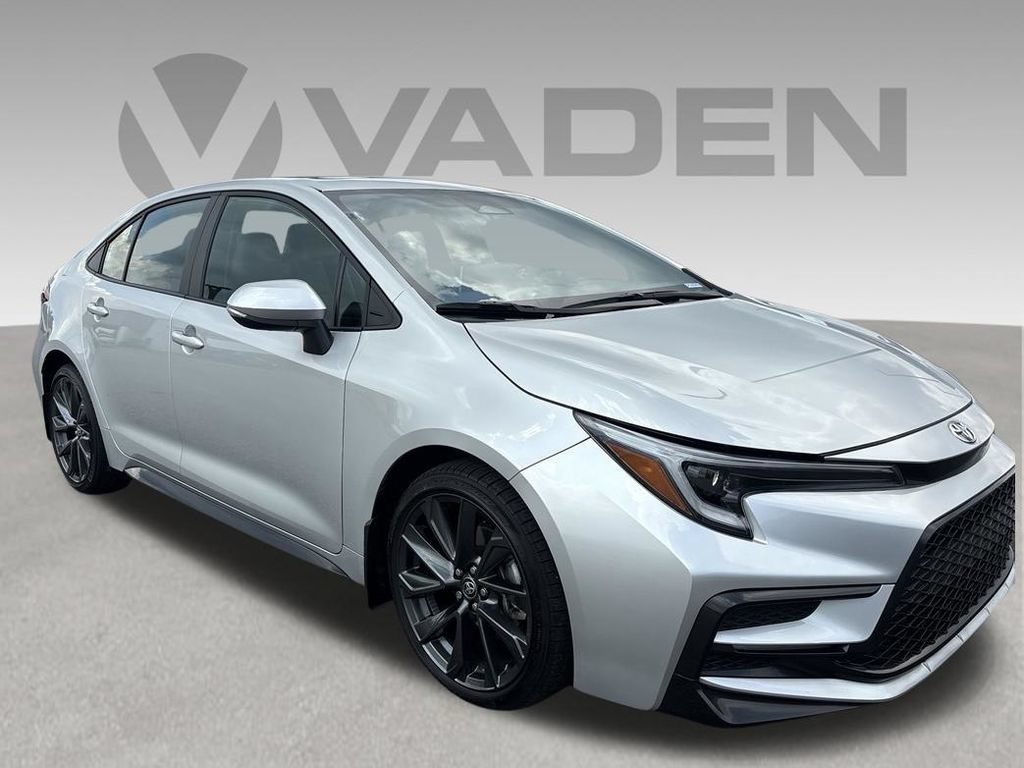 Used 2025 Toyota Corolla XSE FWD image 5