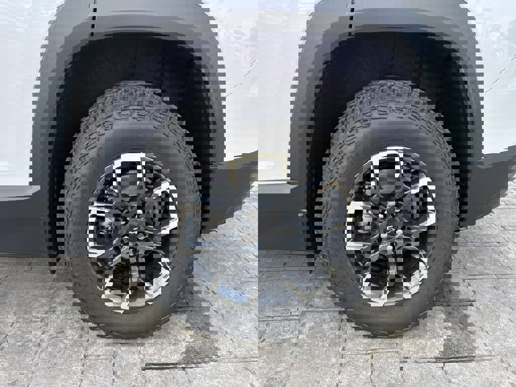 New 2026 Chevrolet Equinox ACTIV w/ Convenience Package III image 25