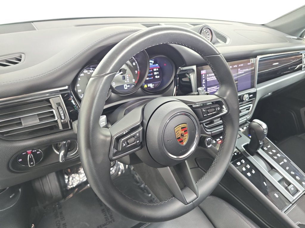 Certified 2026 Porsche Macan S AWD/4WD image 4