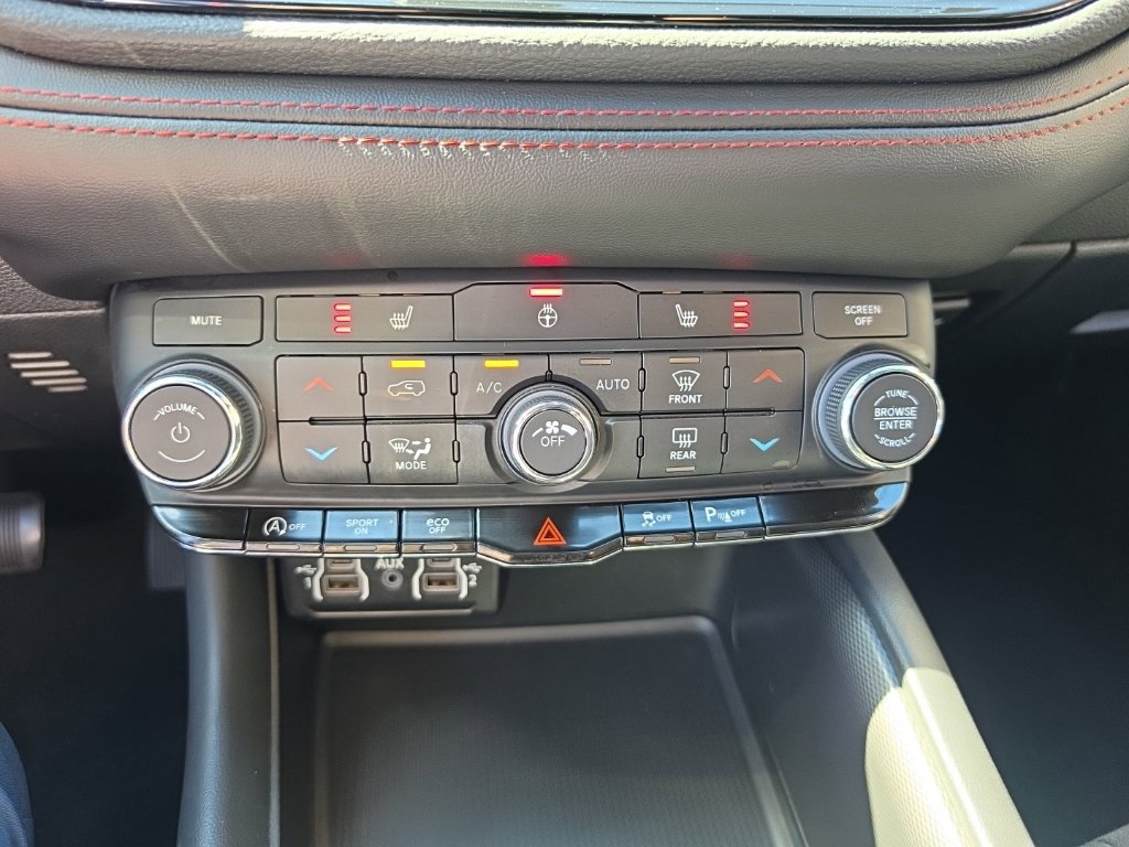 Used 2025 Dodge Durango GT AWD/4WD image 22