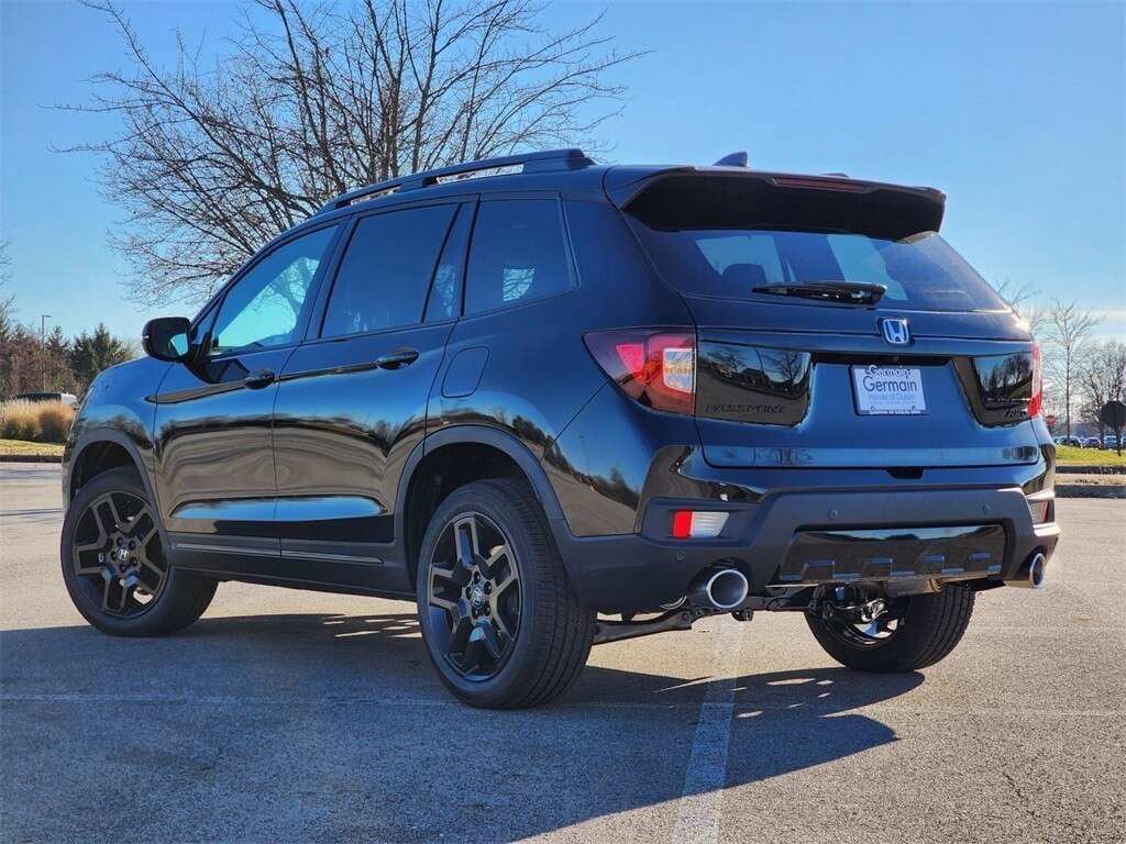 Used 2024 Honda Passport Black Edition image 16