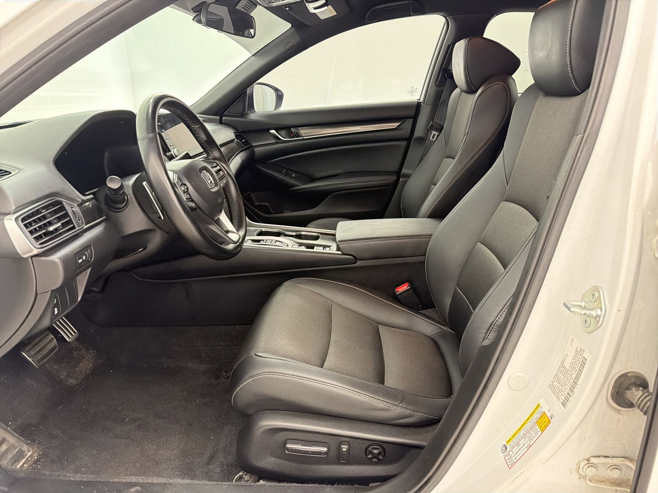 Used 2022 Honda Accord Sport image 5