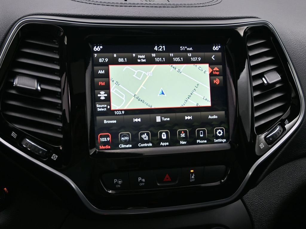 Used 2021 Jeep Cherokee High Altitude AWD/4WD image 14