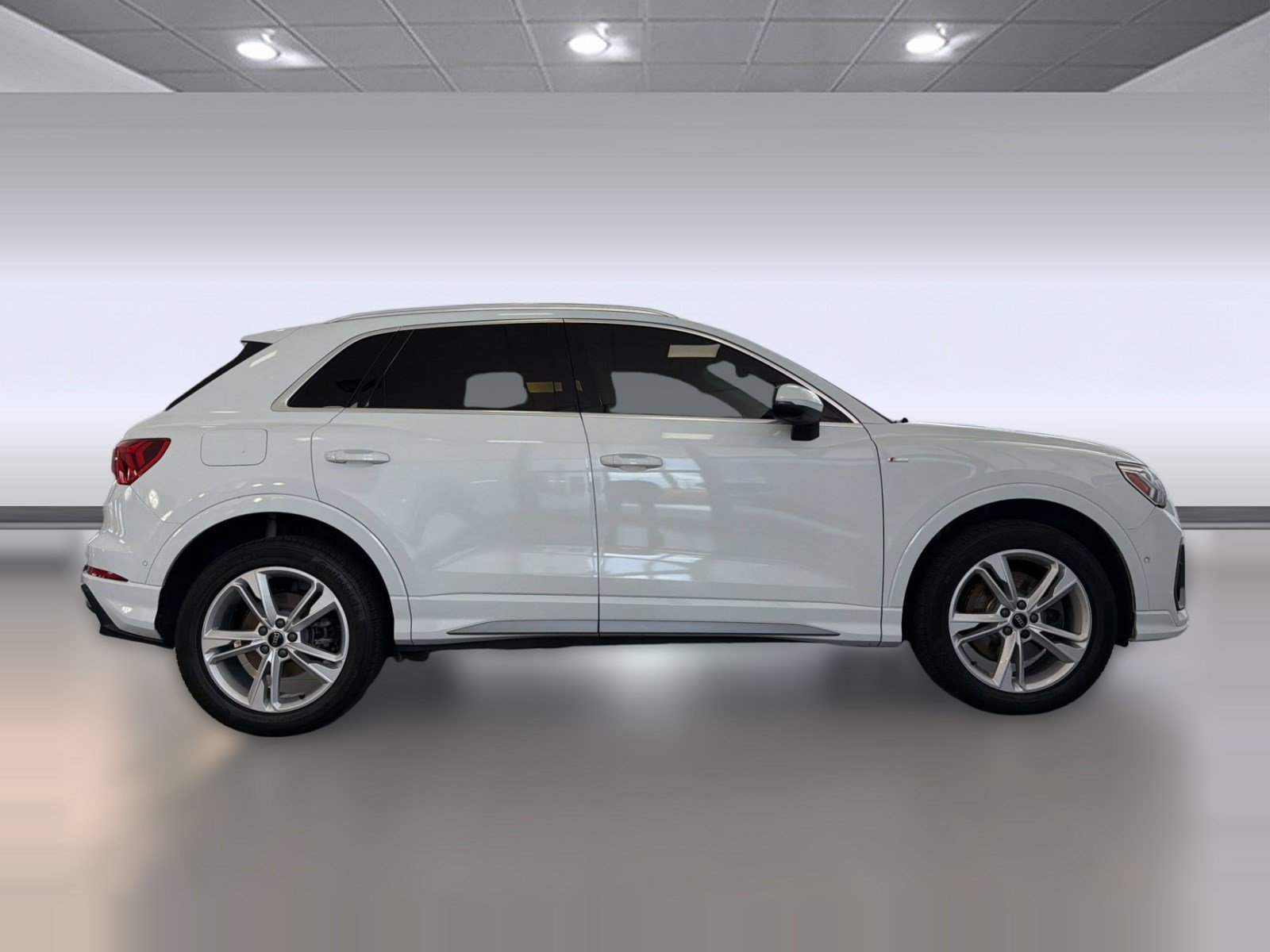 Used 2021 Audi Q3 2.0T Premium Plus w/ Premium Plus Package AWD/4WD image 8
