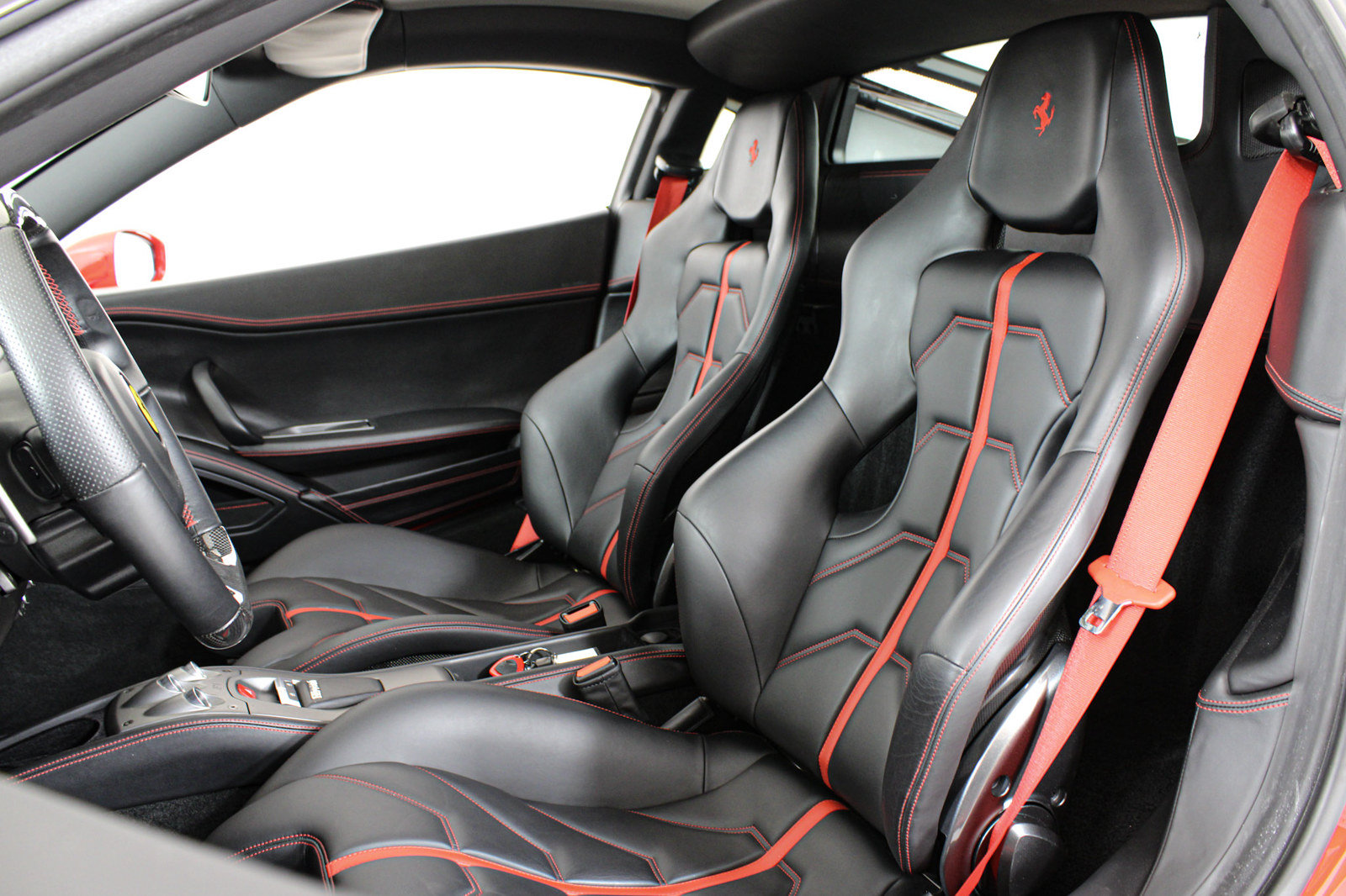 Certified 2015 Ferrari 458 Italia Coupe RWD image 27
