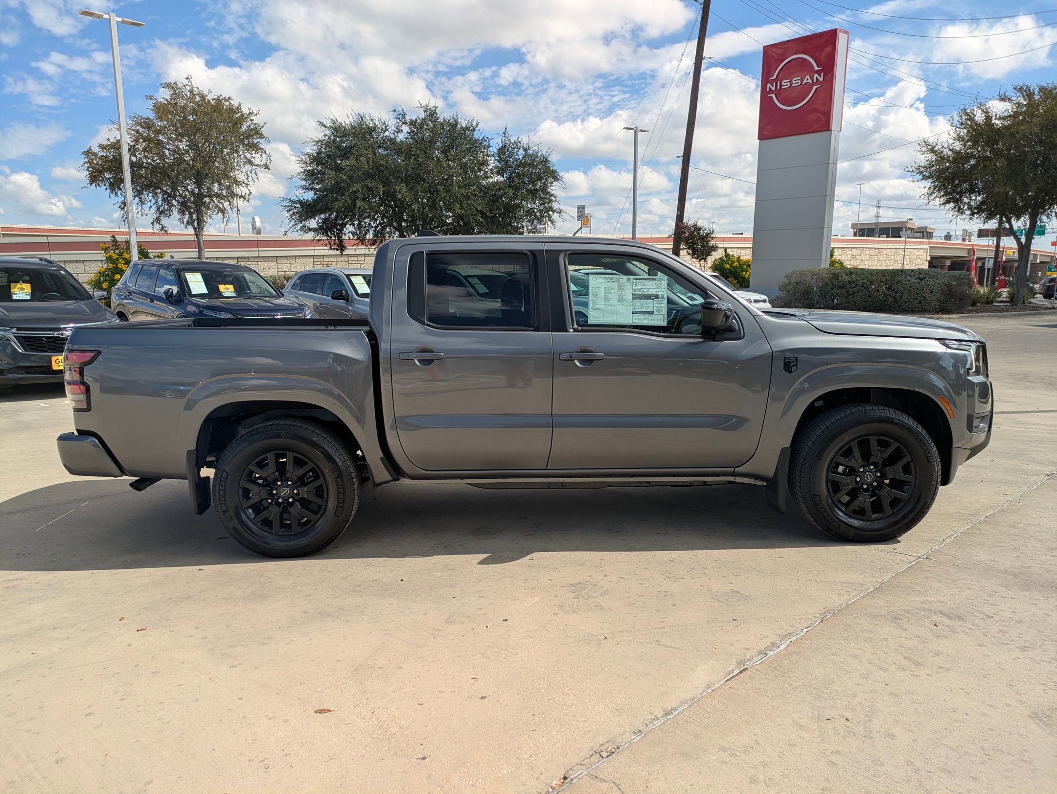 New 2026 Nissan Frontier SV image 2