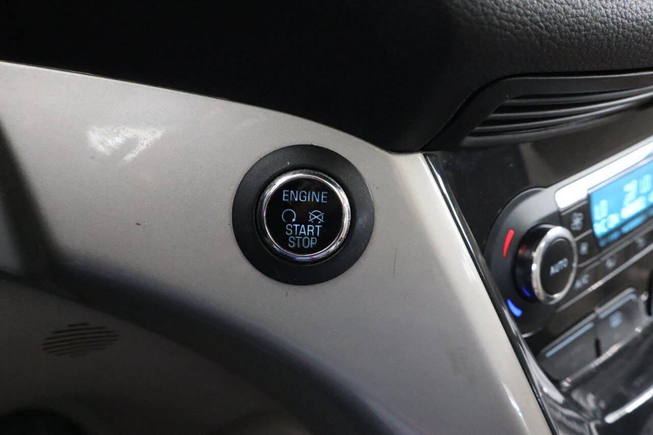 Used 2013 Ford C-MAX SEL FWD image 19
