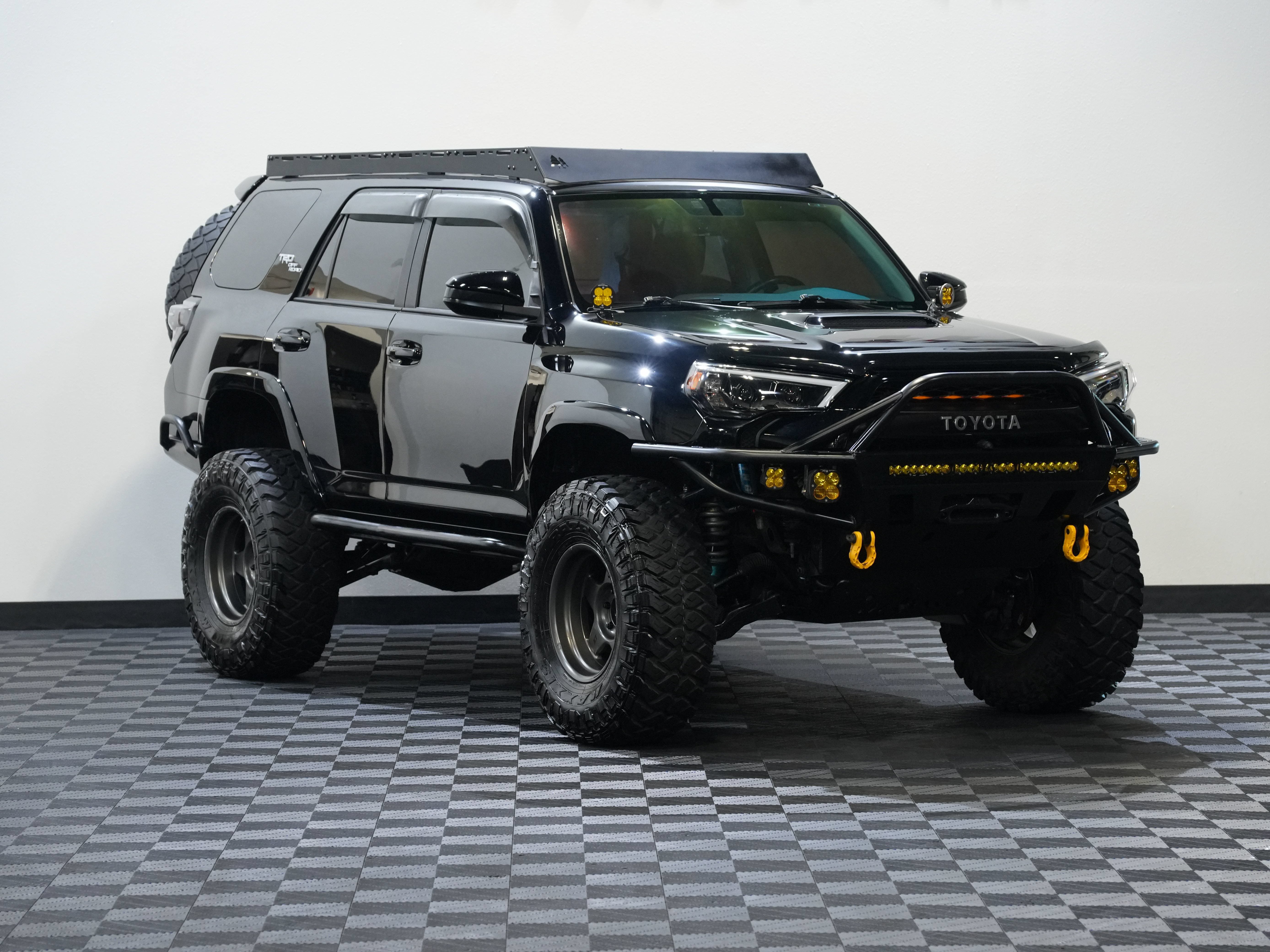 Used 2017 Toyota 4Runner TRD Off-Road AWD/4WD image 5