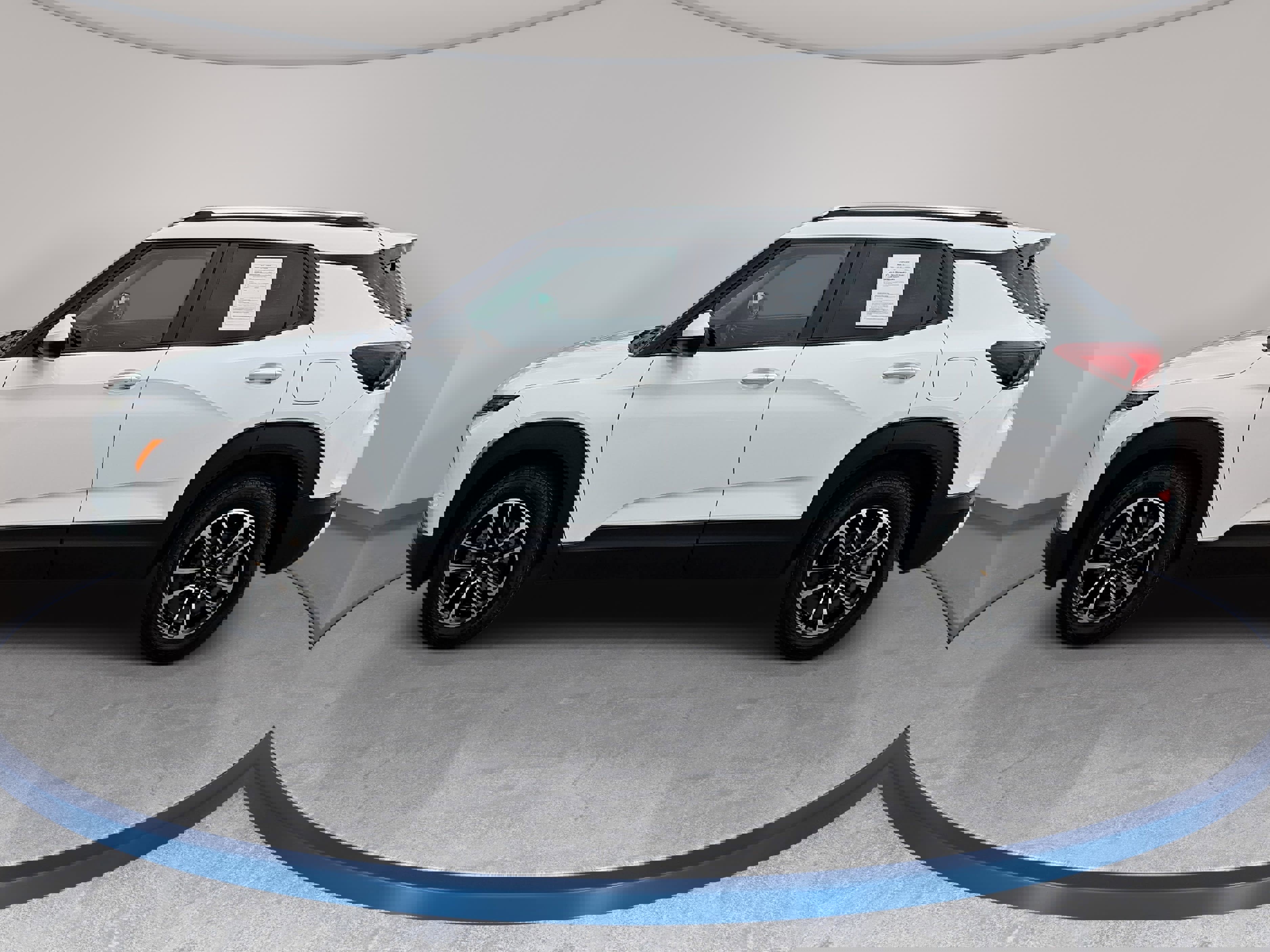 Used 2024 Chevrolet TrailBlazer LT w/ Driver Confidence Package image 8