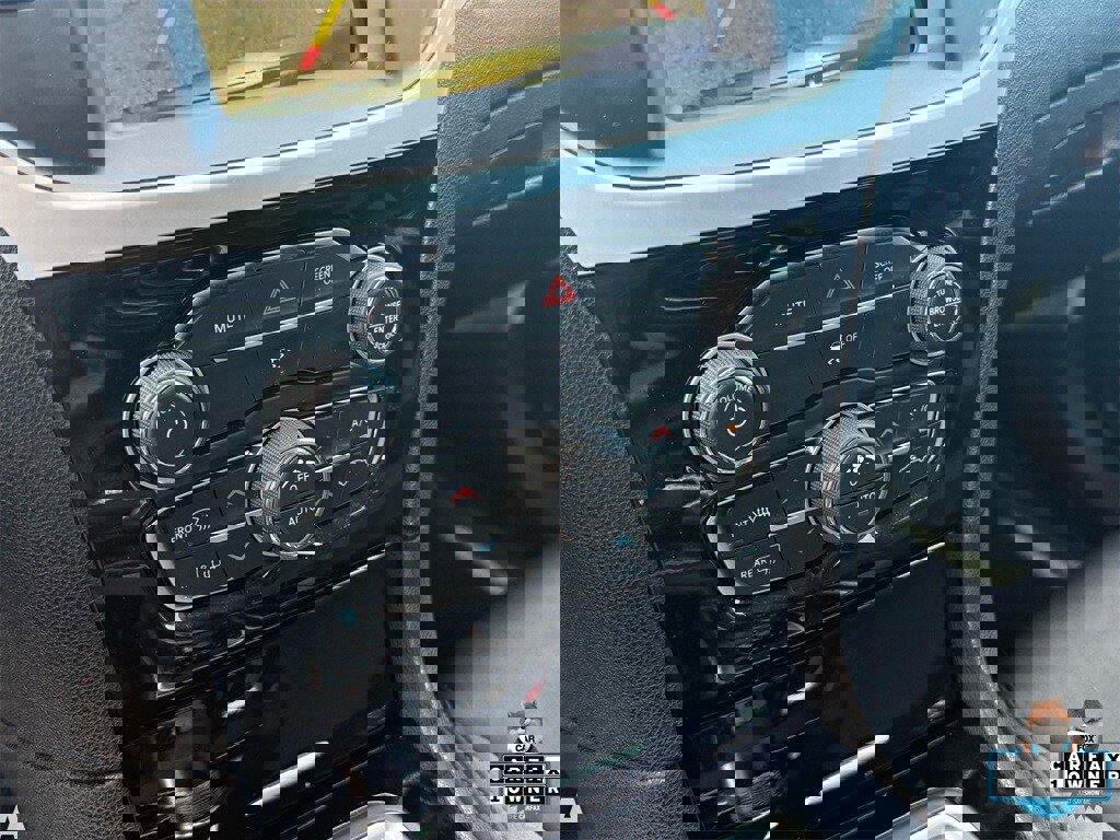 Certified 2023 Chrysler 300 Touring w/ Sport Appearance Package image 20