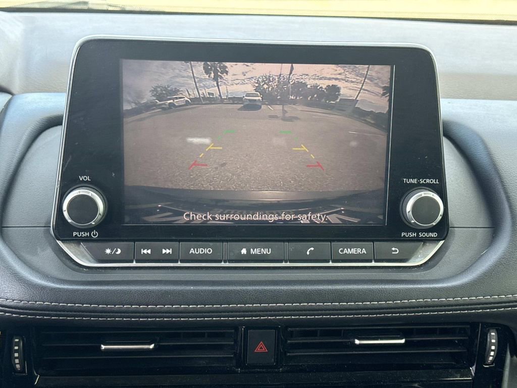 Certified 2022 Nissan Rogue SV image 25