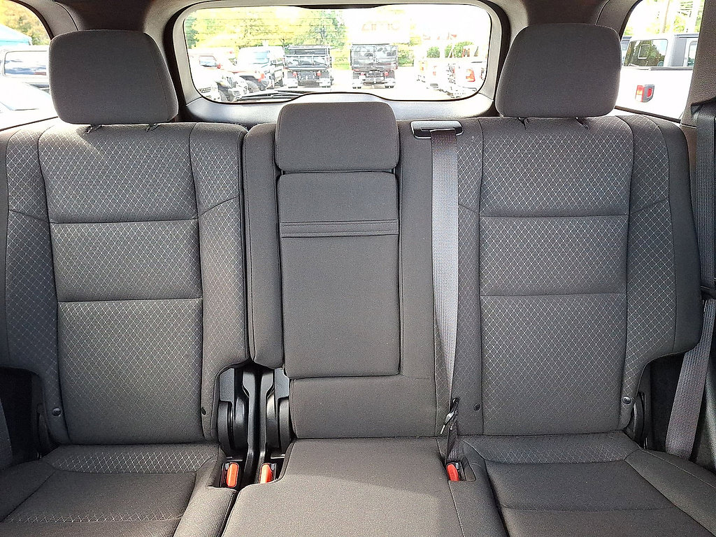 Used 2021 Jeep Grand Cherokee Laredo AWD/4WD image 13
