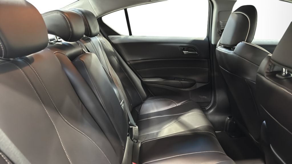 Used 2020 Acura ILX w/ Premium Package FWD image 14