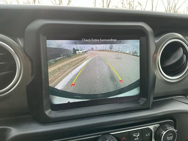 Used 2021 Jeep Wrangler Unlimited Sahara image 34