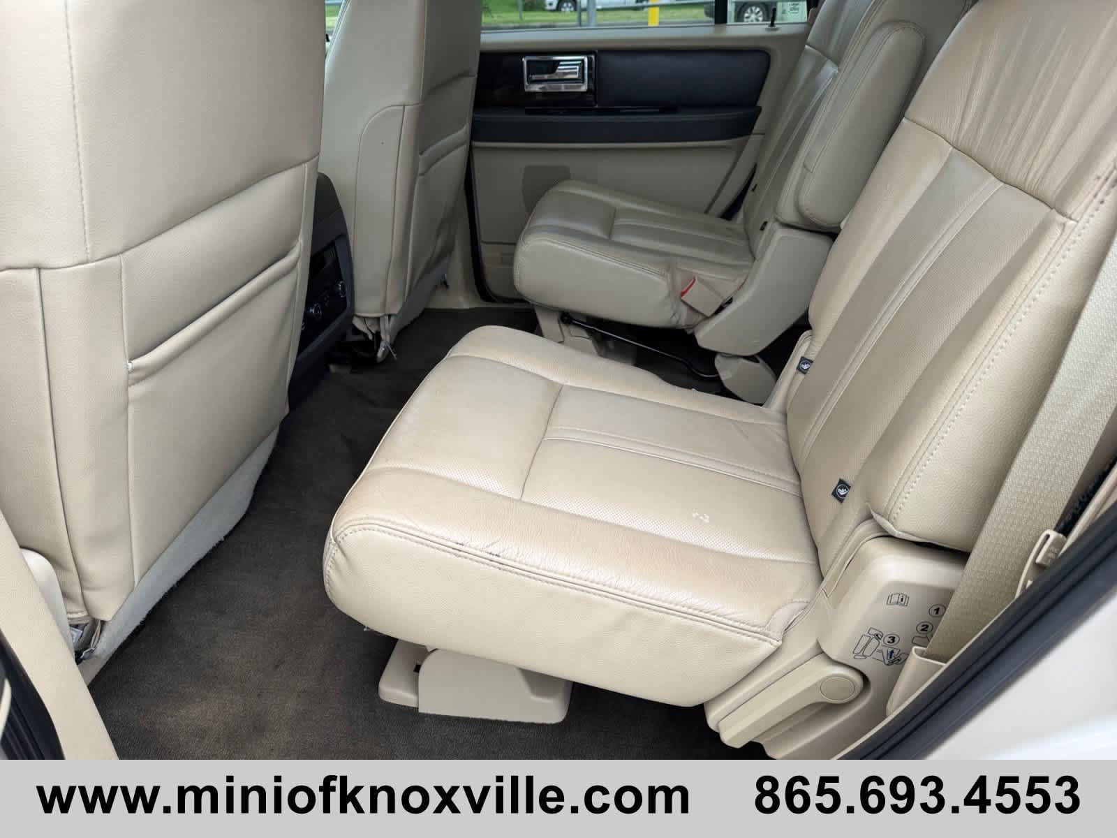 Used 2017 Lincoln Navigator Reserve AWD/4WD image 14