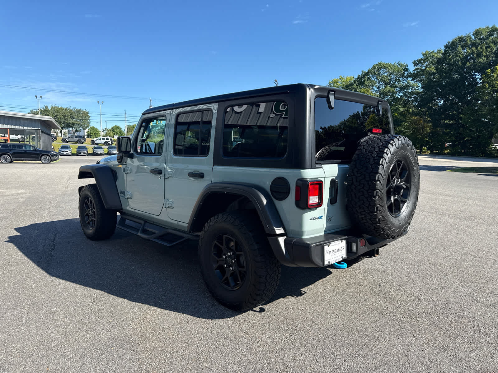 Used 2024 Jeep Wrangler Unlimited AWD/4WD image 7
