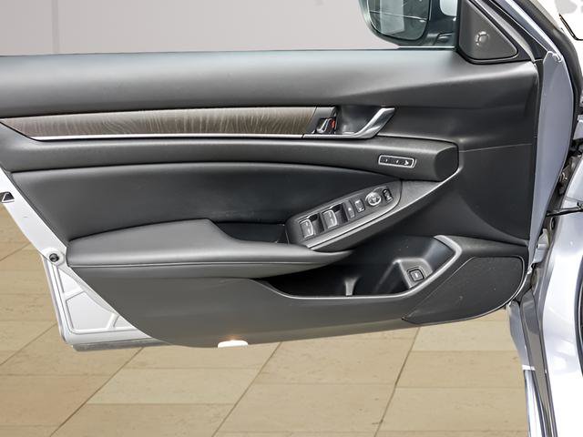 Used 2021 Honda Accord Touring image 22