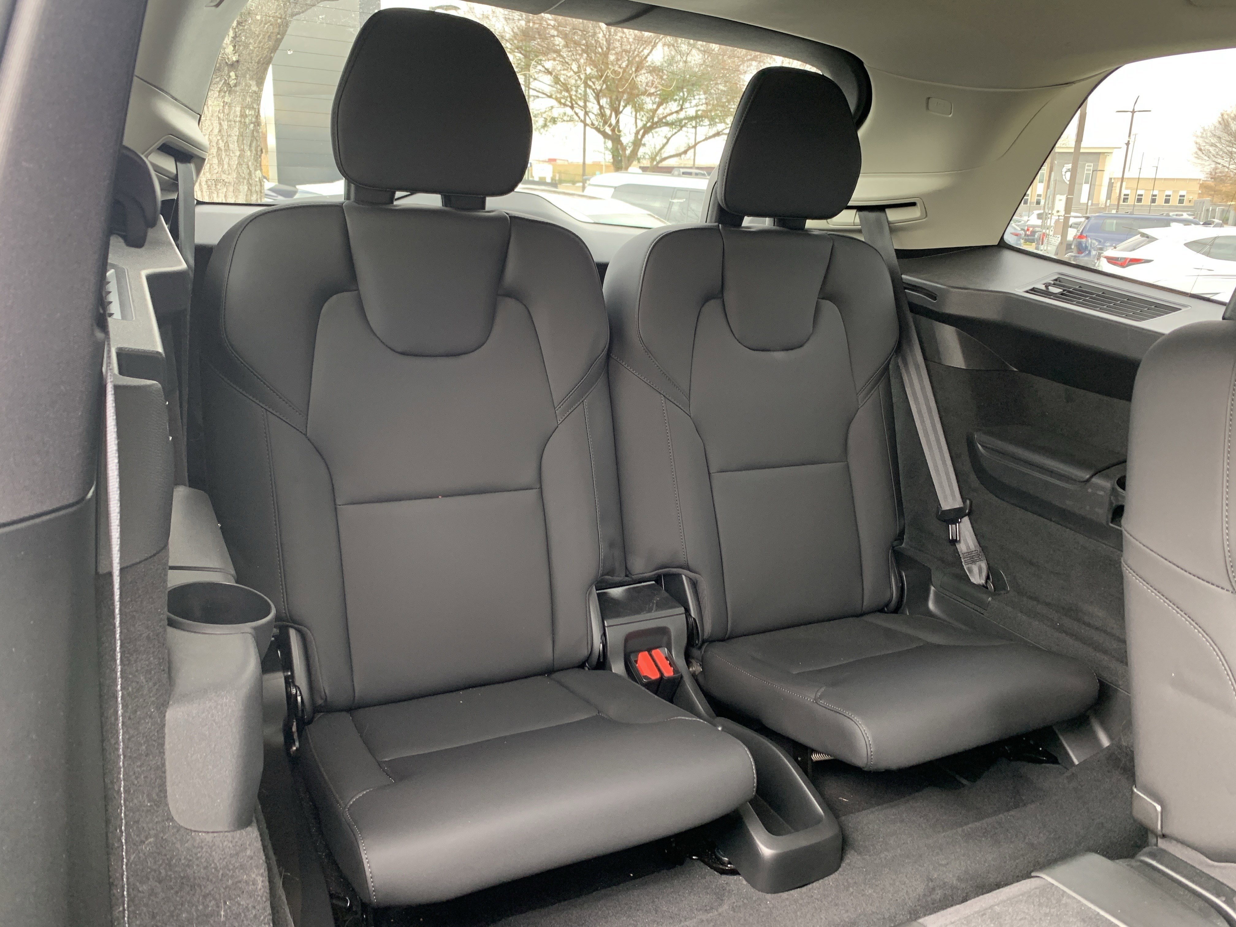 Used 2025 Volvo XC90 B6 Plus image 33