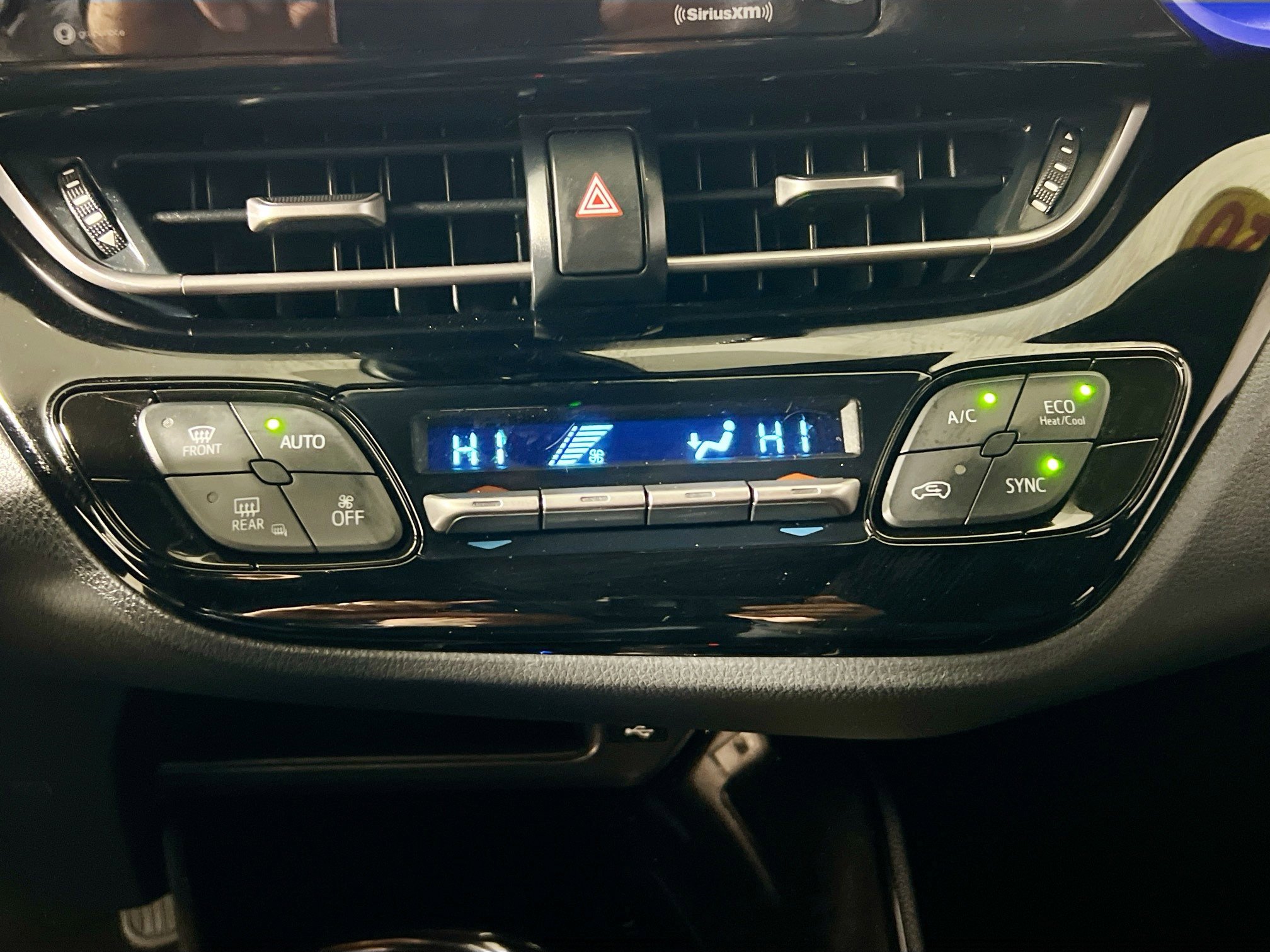 Used 2020 Toyota C-HR XLE image 26