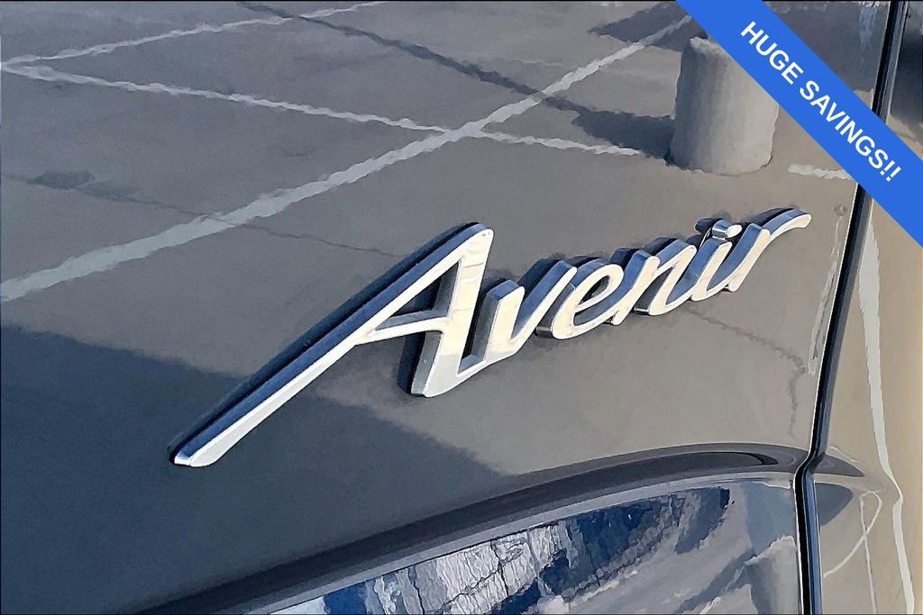 Used 2023 Buick Enclave Avenir w/ Avenir Technology Package image 41