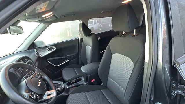 Used 2024 Kia Soul LX w/ Option Group 015 image 30