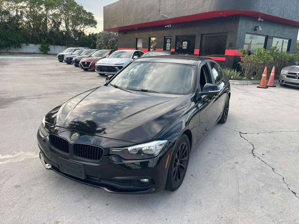 Used 2017 BMW 320i xDrive Sedan image 1