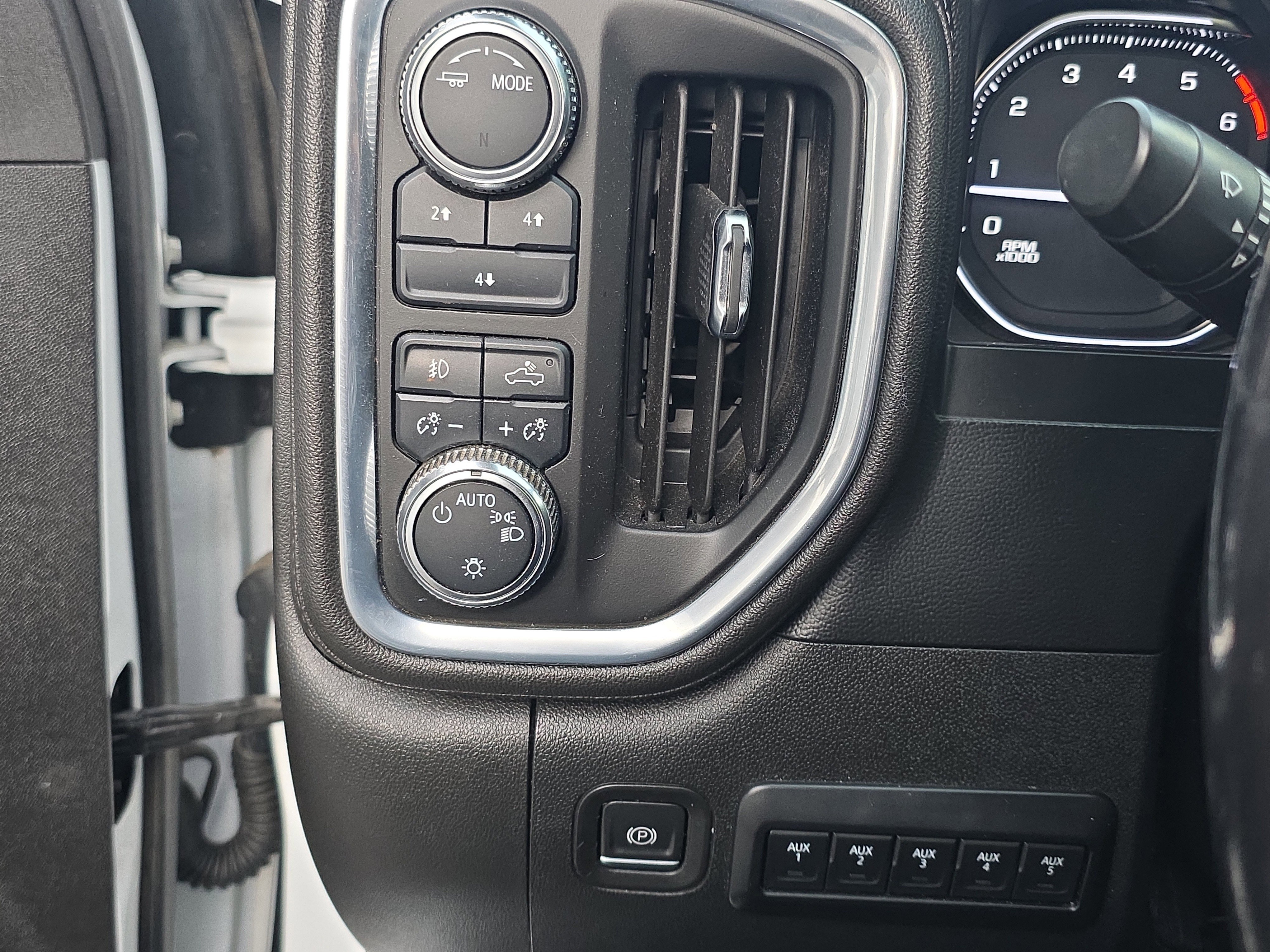 Used 2022 GMC Sierra 3500 SLE w/ SLE Convenience Package image 20