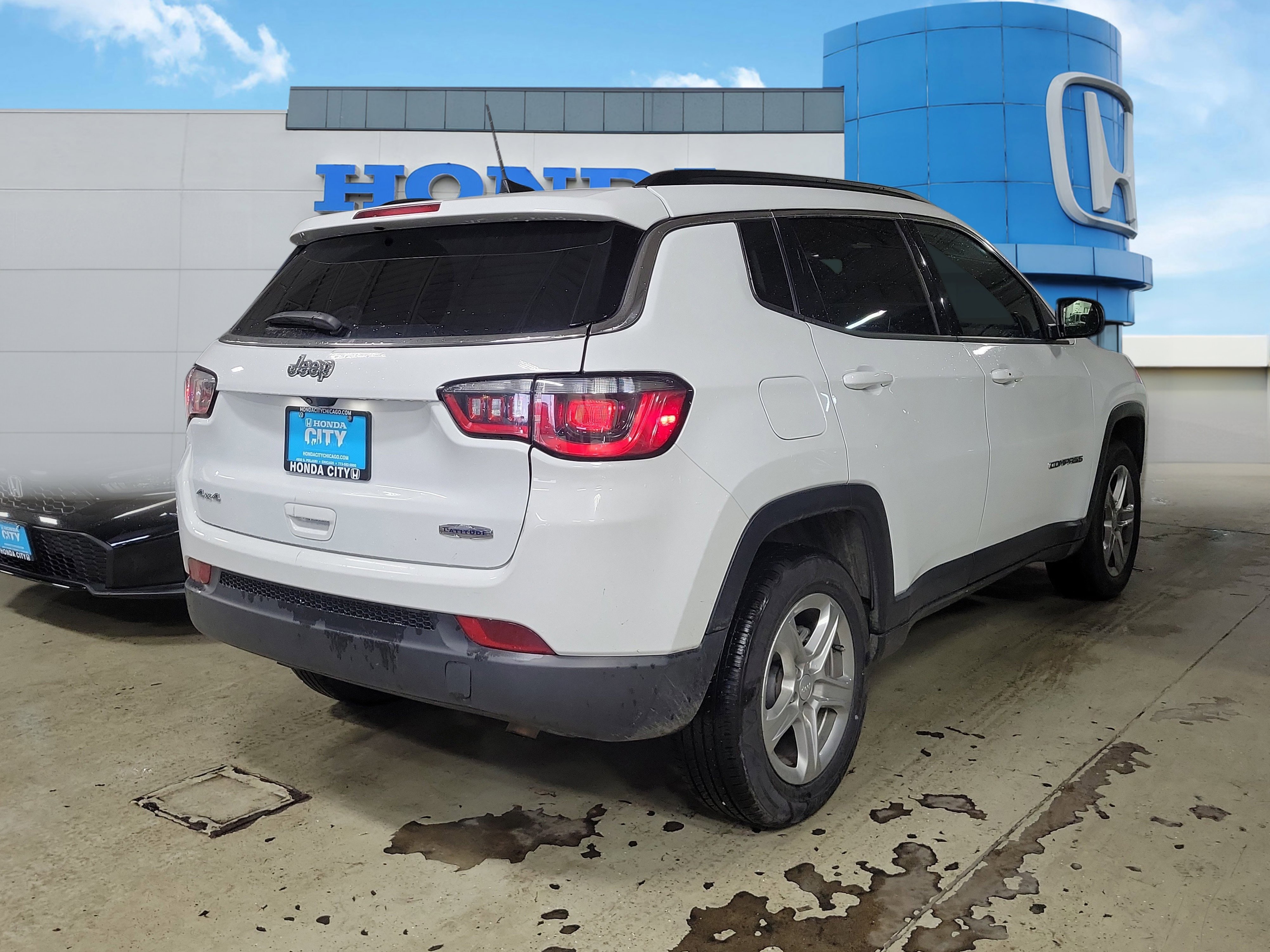 Used 2024 Jeep Compass Latitude AWD/4WD image 5