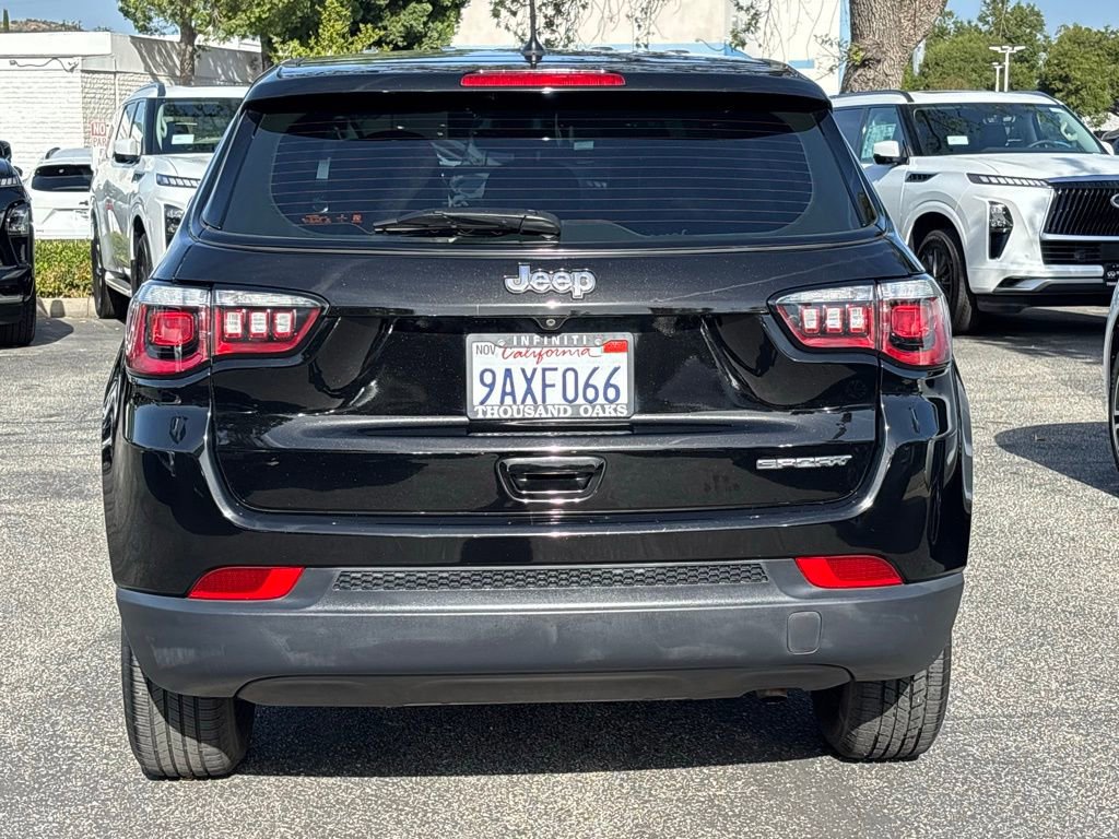 Used 2018 Jeep Compass Sport image 4