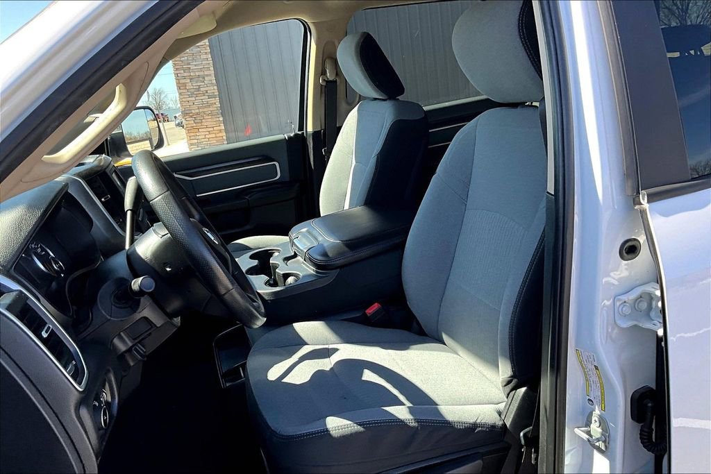 Used 2019 RAM 3500 Big Horn AWD/4WD image 17