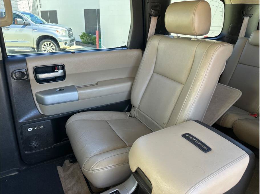 Used 2008 Toyota Sequoia Platinum AWD/4WD image 21