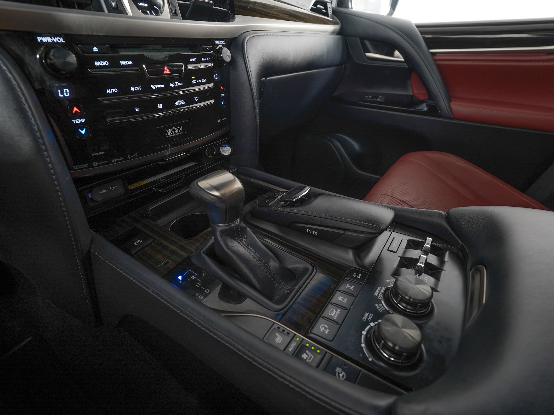 Used 2021 Lexus LX 570 4WD w/ Sport Package image 24