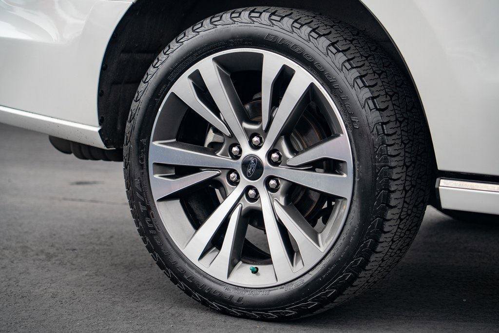 Used 2020 Ford Expedition Platinum image 7