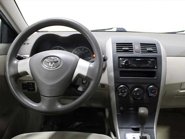 Used 2010 Toyota Corolla LE FWD image 13