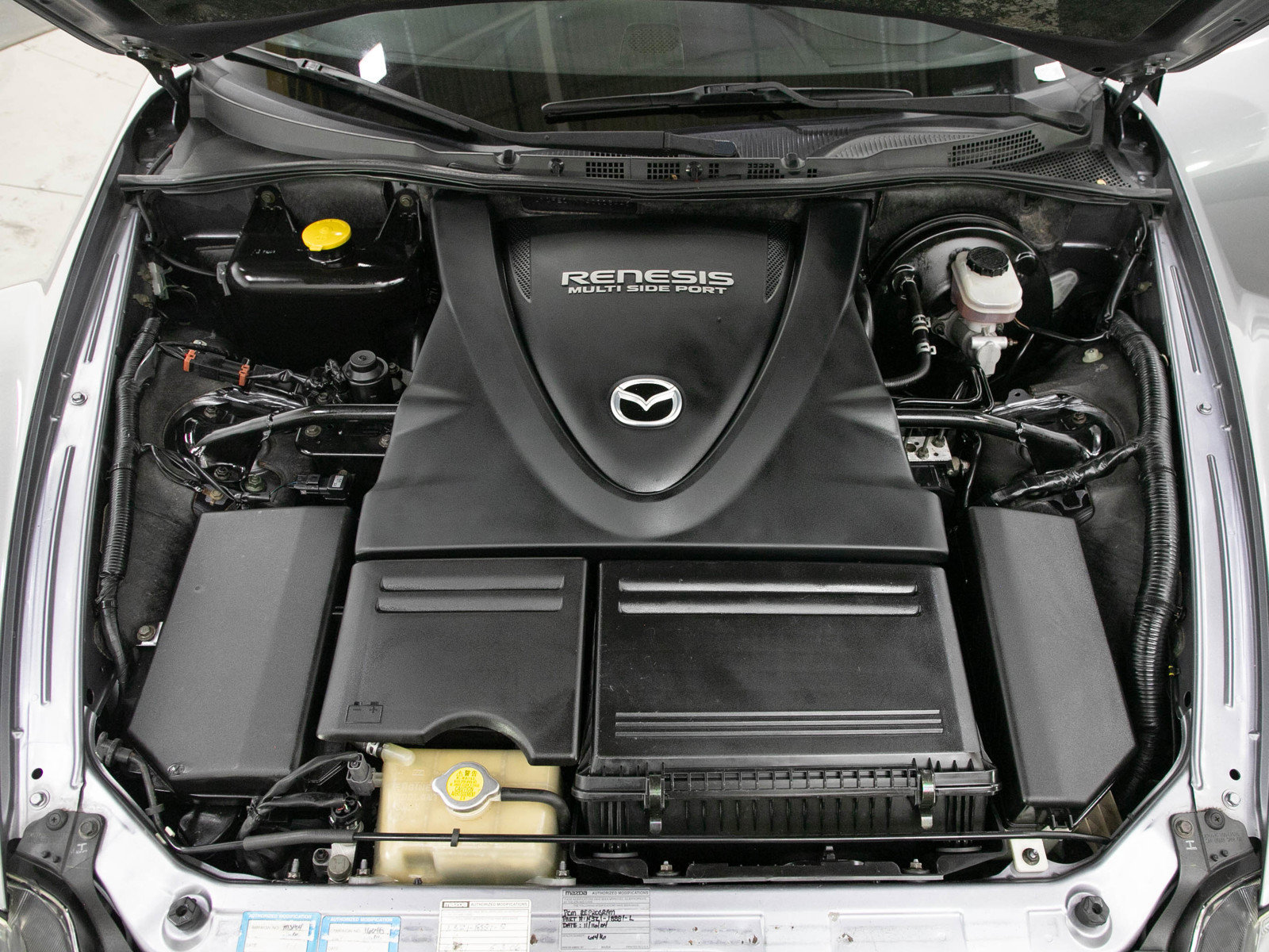 Used 2004 MAZDA RX-8 w/ AT Grand Touring Pkg RWD image 26