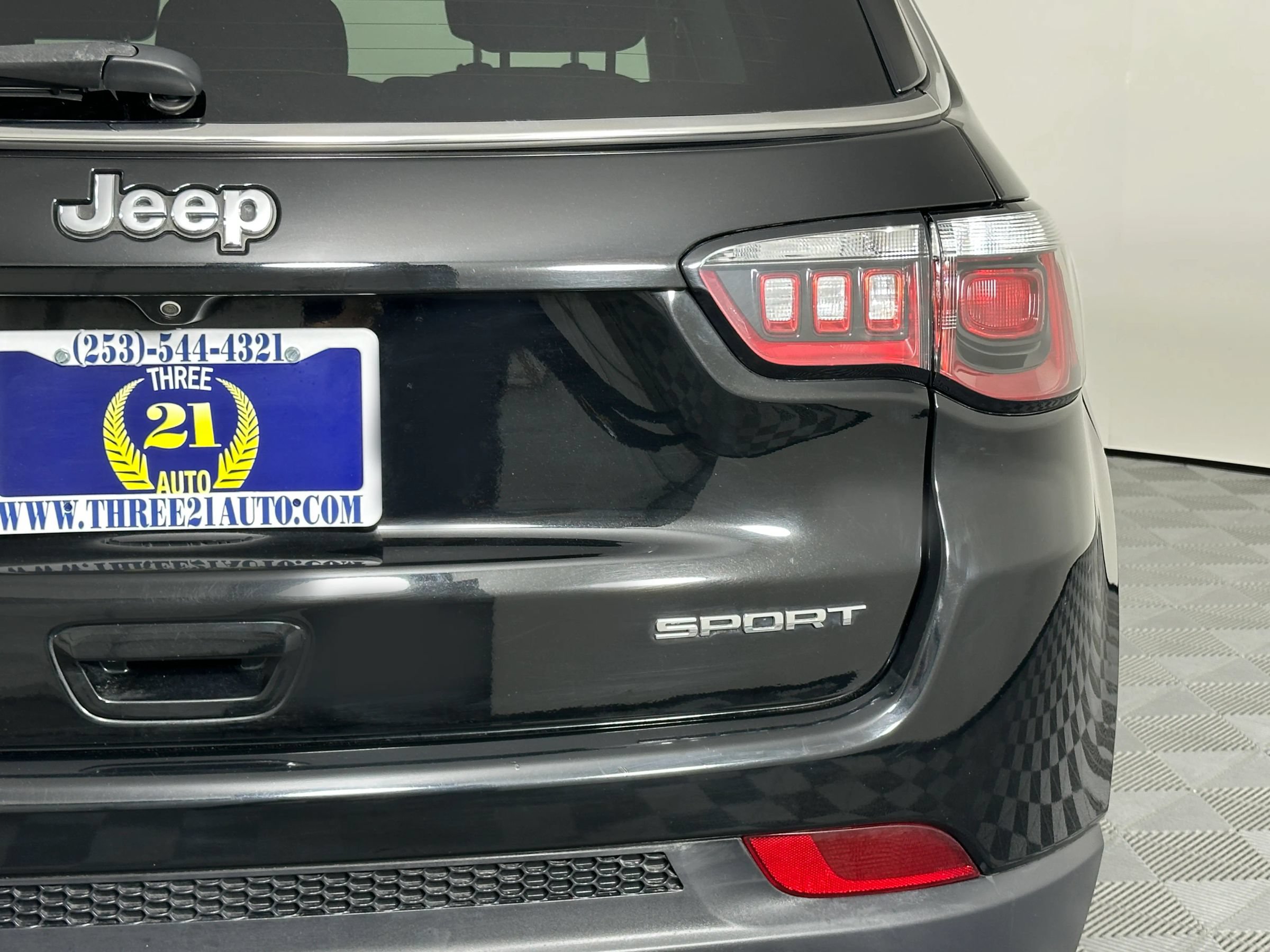 Used 2020 Jeep Compass Sport w/ Cold Weather Group AWD/4WD image 11