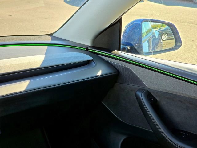 Used 2026 Tesla Model Y AWD image 22