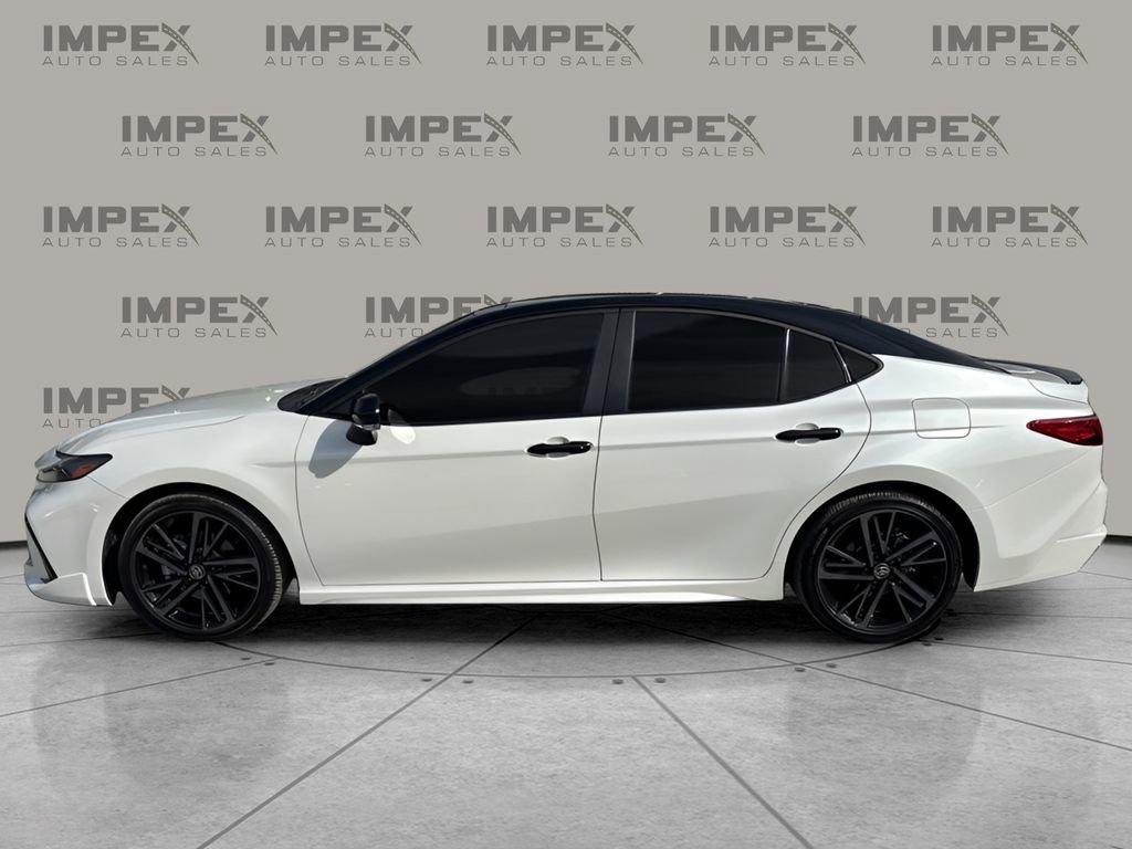 Used 2025 Toyota Camry XSE FWD image 2