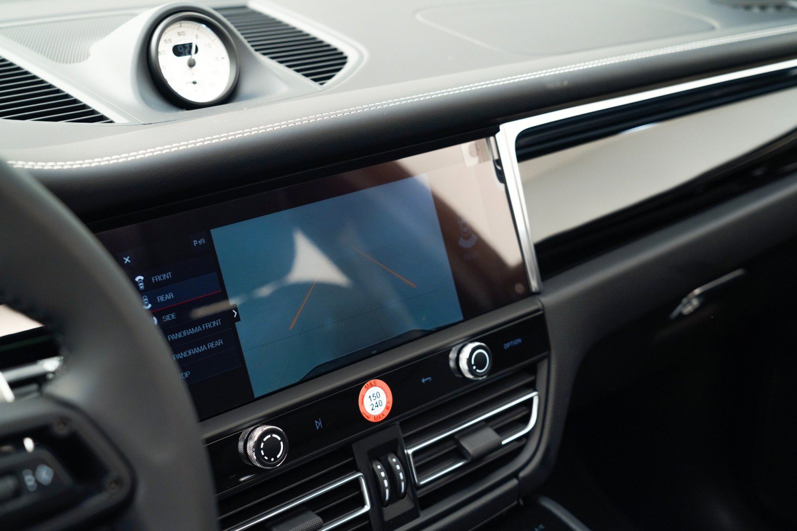 New 2026 Porsche Macan Turbo image 29