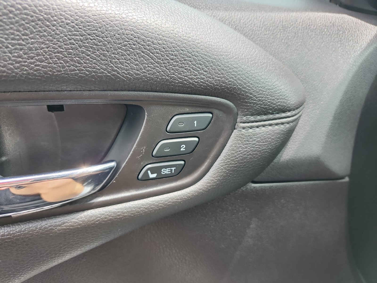 Used 2017 Acura RDX AWD image 16