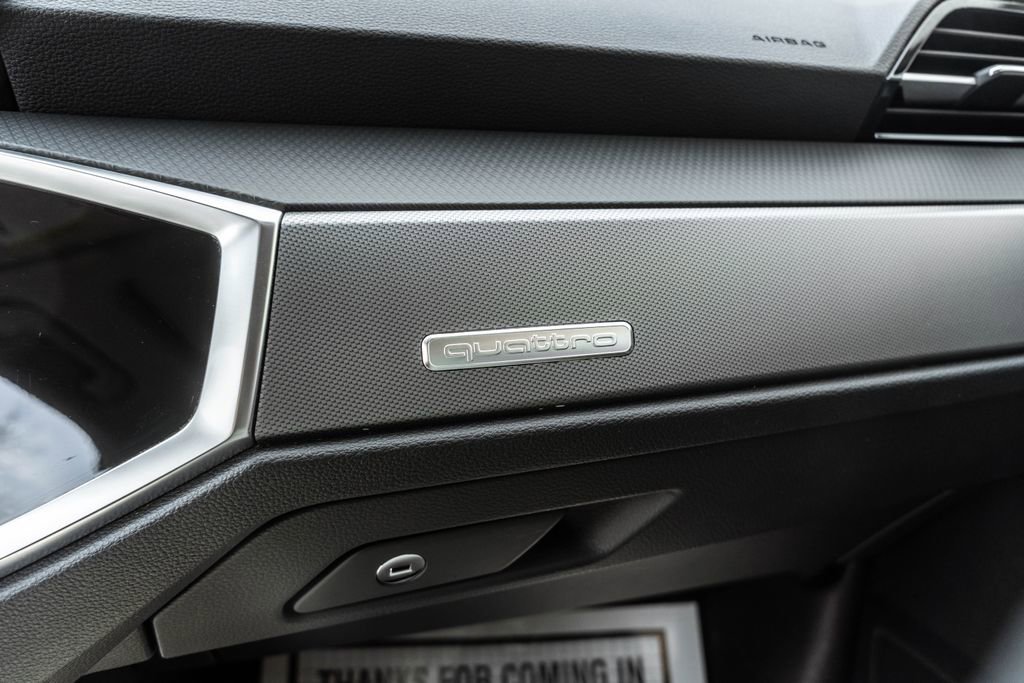 Used 2024 Audi Q3 2.0T Premium image 16