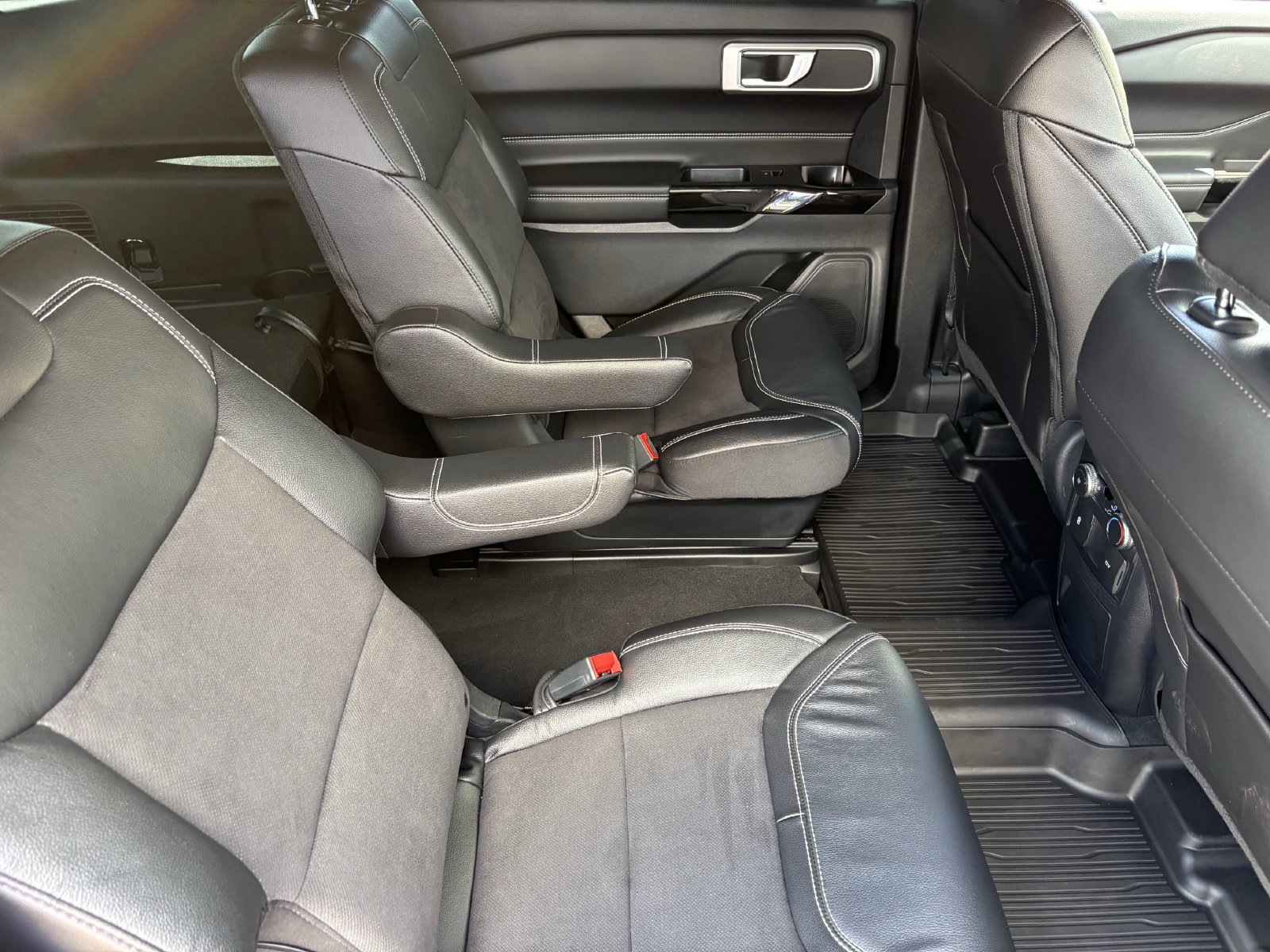Certified 2022 Ford Explorer ST AWD/4WD image 16